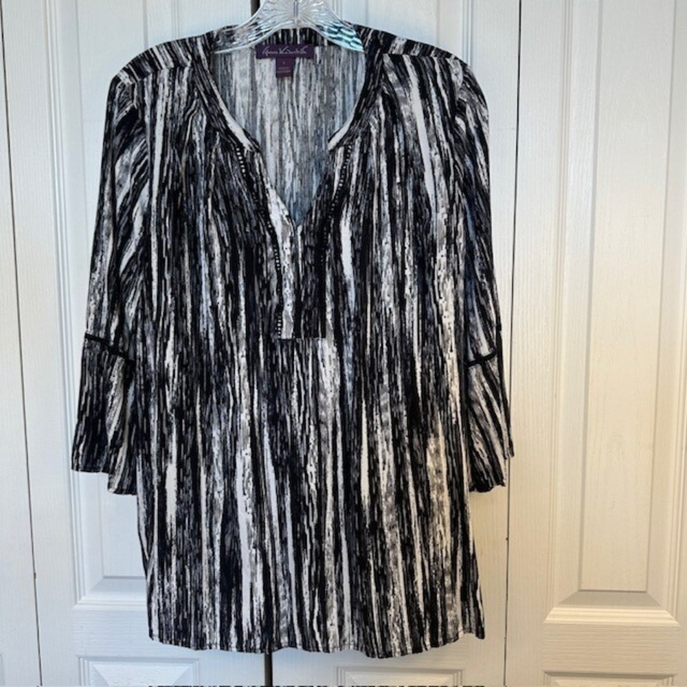 Gloria Vanderbilt Women's Black & White V-neck 3/4 Sleeve Blouse Size LG